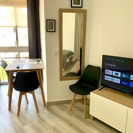 Precioso Estudio Frente Al Mar Con Piscina Benalmádena Kültér fotó