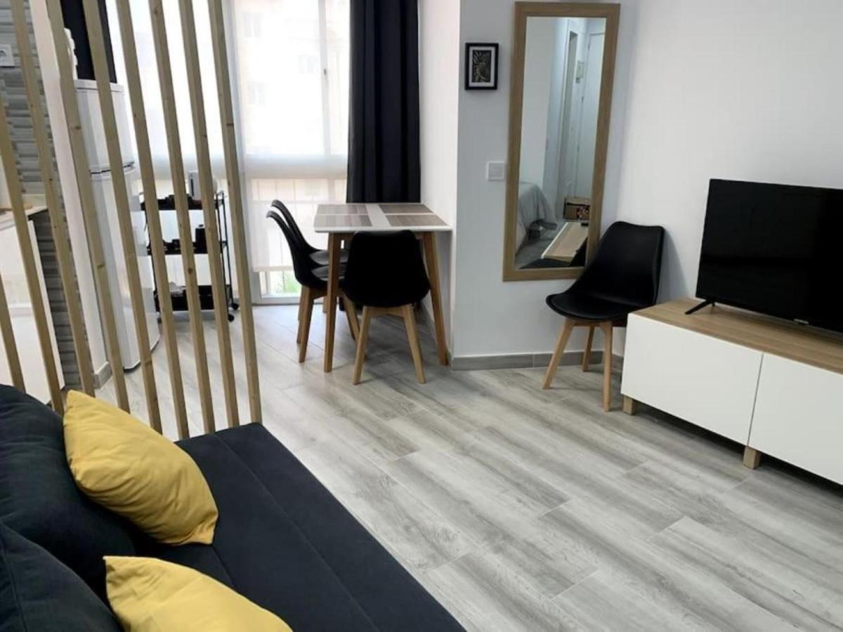 Precioso Estudio Frente Al Mar Con Piscina Benalmádena Kültér fotó