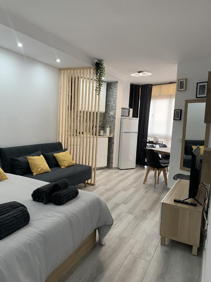 Precioso Estudio Frente Al Mar Con Piscina Benalmádena Kültér fotó
