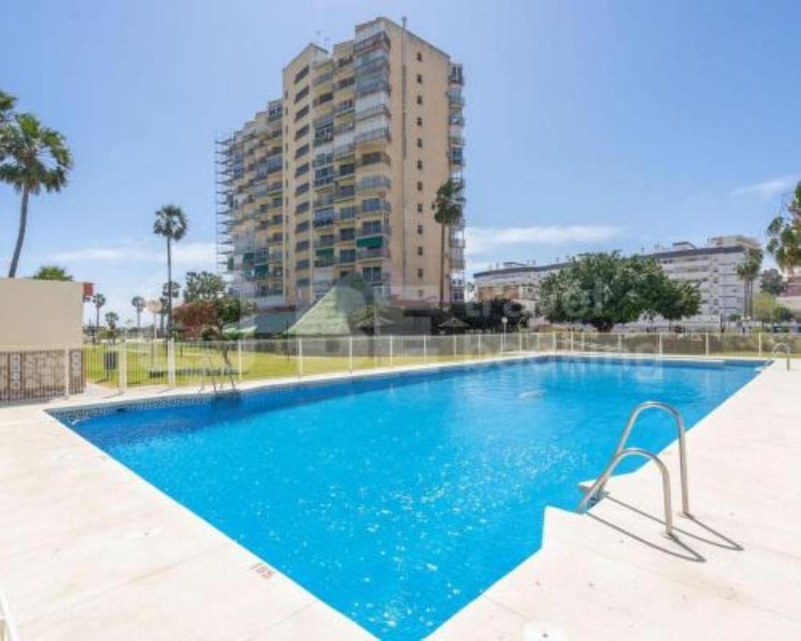 Precioso Estudio Frente Al Mar Con Piscina Benalmádena Kültér fotó